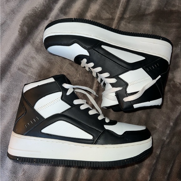 High top sneakers - Picture 3 of 5